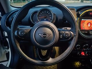 2020 Mini Clubman Cooper II Рестайлинг, бежевый, 1999999 рублей, вид 5