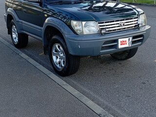 1997 Toyota Land Cruiser Prado 90 Series, зелёный, 850000 рублей, вид 1