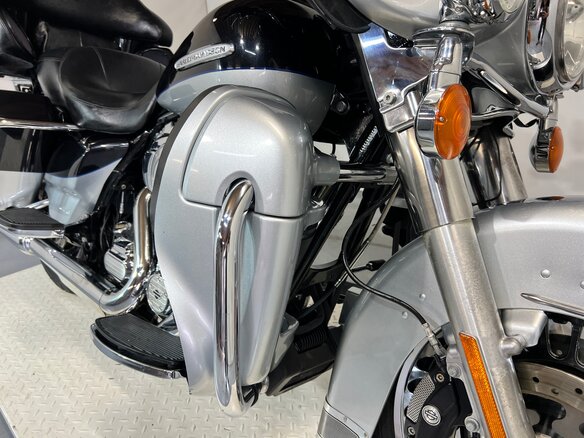 2012 Harley-Davidson Electra Glide, серебристый, 749000 рублей - вид 11