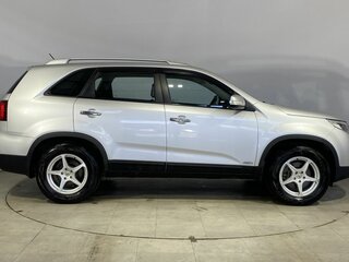 2013 Kia Sorento II Рестайлинг, серебристый, 1505000 рублей, вид 5