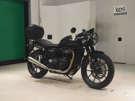 2018 Triumph Street Twin, чёрный, 699000 рублей, вид 3