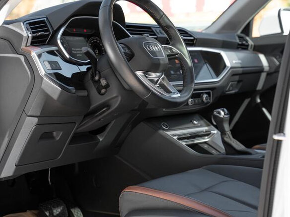 2022 Audi Q3 35 TFSI II (F3), белый, 2121000 рублей - вид 7
