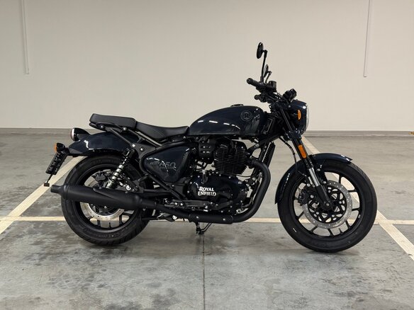2026 Royal Enfield Shotgun, серый, 714000 рублей