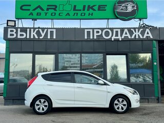 2015 Hyundai Solaris I Рестайлинг, белый, 999000 рублей, вид 4