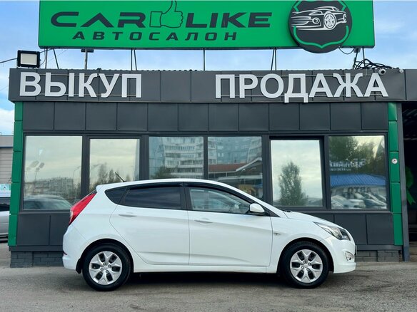 2015 Hyundai Solaris I Рестайлинг, белый - вид 3