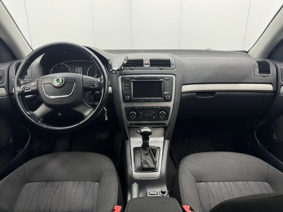 2012 Skoda Octavia II (A5) Рестайлинг, бежевый, 880000 рублей - вид 11