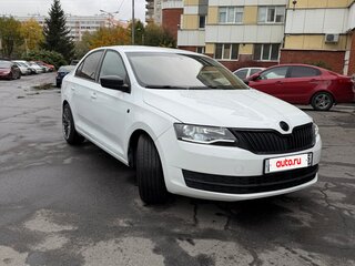 2017 Skoda Rapid I Рестайлинг, белый, 600000 рублей, вид 2