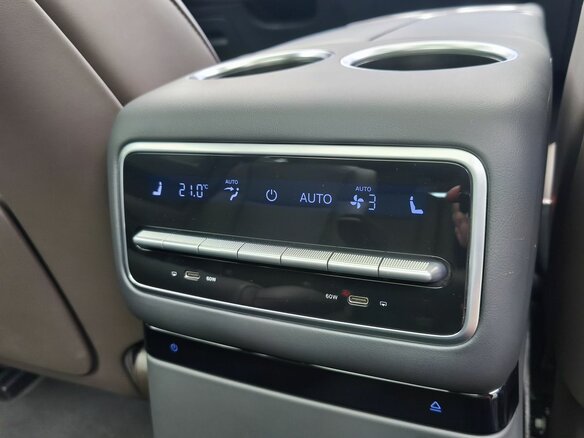 2023 Li Auto (Lixiang) L9 44.5 kWh I, чёрный, 7279000 рублей - вид 16