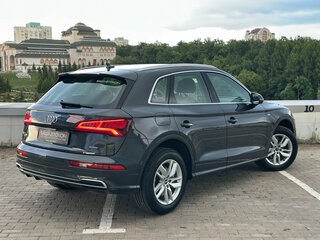 2020 Audi Q5 45 TFSI II (FY) Рестайлинг, серый, 3649000 рублей, вид 4