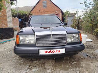 1991 Mercedes-Benz W124 260, чёрный, 660000 рублей, вид 3