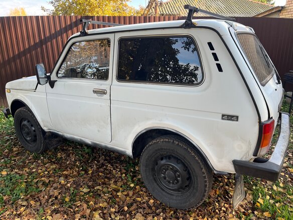 1999 Lada (ВАЗ) 2121 (4x4) I Рестайлинг, белый, 165000 рублей - вид 3