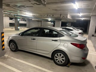 2012 Hyundai Solaris I, серебристый, 770000 рублей, вид 4