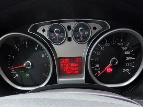 2009 Ford Focus II Рестайлинг, серебристый, 530000 рублей - вид 8