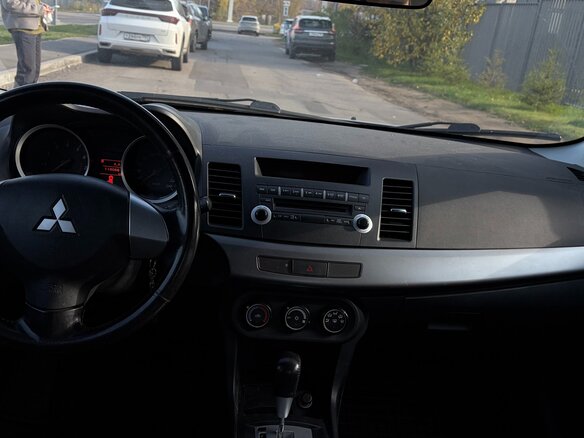 2010 Mitsubishi Lancer X, серый, 785000 рублей - вид 5
