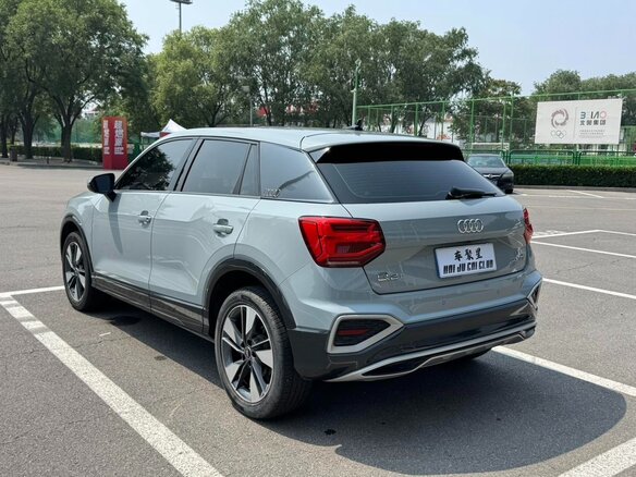 2023 Audi Q2 L 35 TFSI I Рестайлинг, серый, 1770700 рублей - вид 6