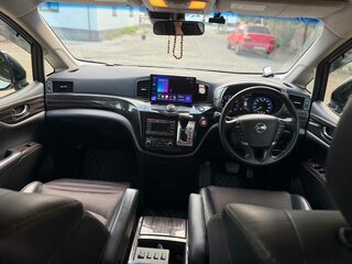 2019 Nissan Elgrand III (E52) Рестайлинг, белый, 3300000 рублей, вид 4