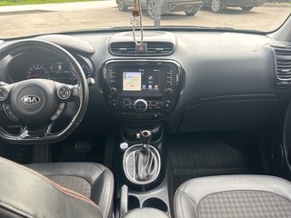 2017 Kia Soul II Рестайлинг, чёрный, 1300000 рублей, вид 4