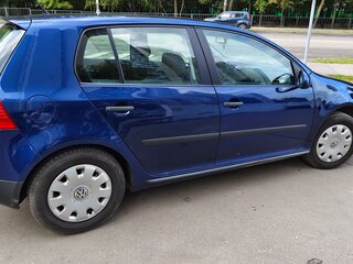 2005 Volkswagen Golf V, синий, 1300000 рублей, вид 2