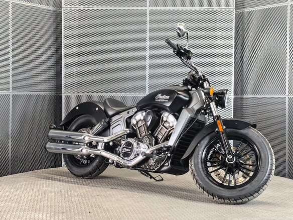2015 Indian Scout, чёрный, 949000 рублей - вид 1