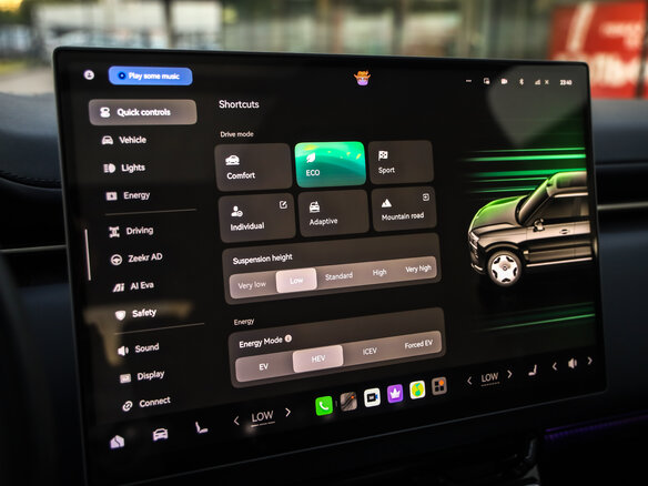 2025 Zeekr 9X 55 kWh (до 3.5 т), чёрный, 10150000 рублей - вид 19