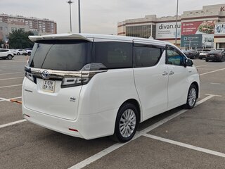 2019 Toyota Vellfire II Рестайлинг, белый, 4850000 рублей, вид 4