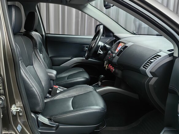 2012 Mitsubishi Outlander II Рестайлинг, коричневый, 1164000 рублей - вид 7