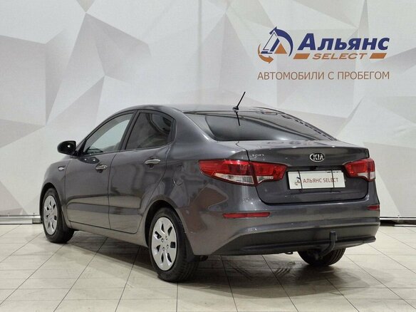 2015 Kia Rio III Рестайлинг, серый - вид 4
