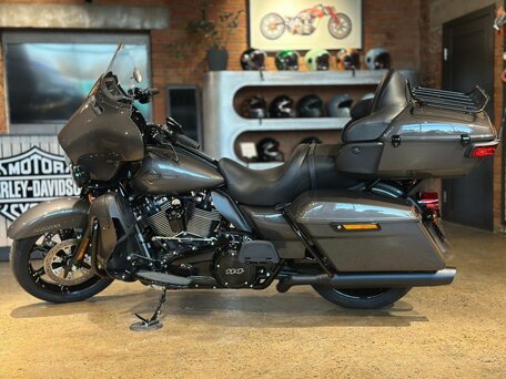 2023 Harley-Davidson Ultra Limited, серый, 3950000 рублей, вид 3