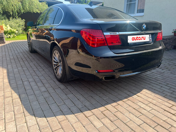 2012 BMW 7 серии 740d xDrive V (F01/F02/F04), чёрный, 2100000 рублей - вид 3
