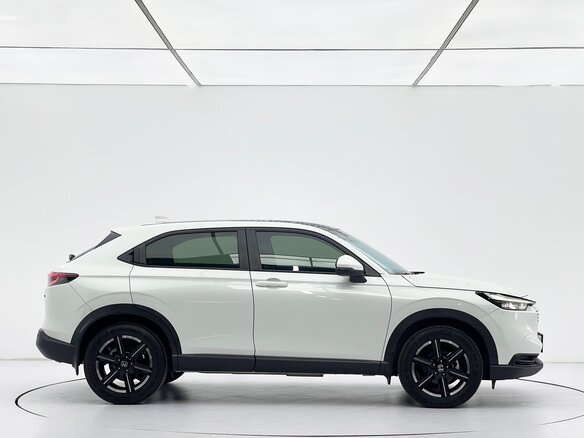 2023 Honda Vezel II, белый, 1695007 рублей - вид 3