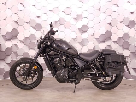 2024 Honda CMX 1100 Rebel, чёрный, 1185000 рублей, вид 4