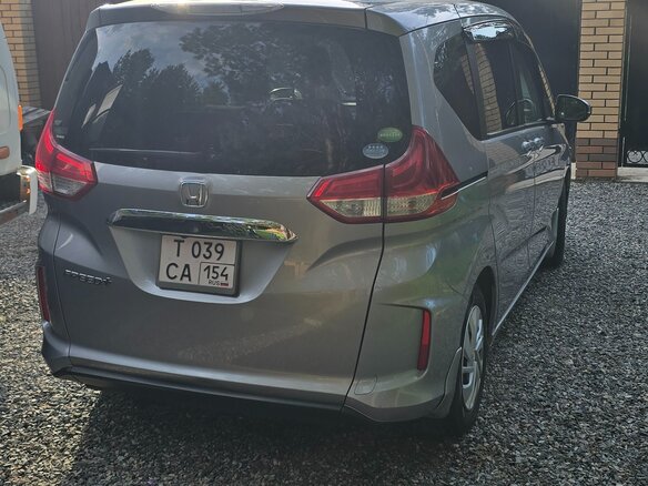 2017 Honda Freed Freed+ II, серебристый - вид 6