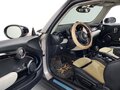 2021 Mini Hatch Cooper III (F55/F56) Рестайлинг 2, серебристый, 1660000 рублей - вид 2