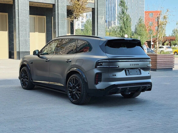 2026 Zeekr 8X Dawn, серый, 11800000 рублей - вид 5