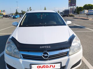 2008 Opel Astra H Рестайлинг, белый, 450000 рублей, вид 2