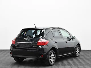2011 Toyota Auris I Рестайлинг, чёрный, 949000 рублей, вид 2