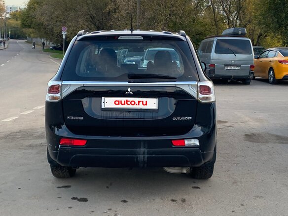 2012 Mitsubishi Outlander III, чёрный, 1350000 рублей - вид 10