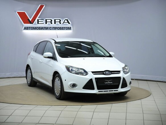 2011 Ford Focus III, белый, 470000 рублей - вид 2