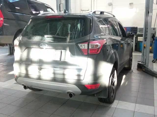 2017 Ford Kuga II Рестайлинг, серый, 1699000 рублей, вид 3