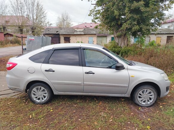2014 Lada (ВАЗ) Granta I, серебристый, 330000 рублей - вид 1