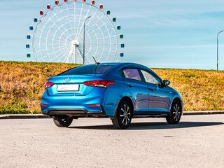 2017 Hyundai Solaris II, синий, 1060000 рублей, вид 2