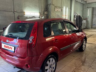 2006 Ford Fiesta Mk5, красный, 390000 рублей, вид 5