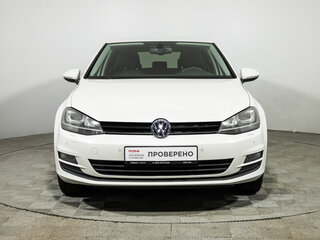 2013 Volkswagen Golf VII, белый, 849585 рублей, вид 2