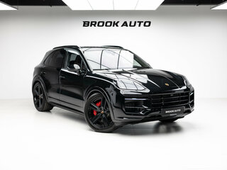2026 Porsche Cayenne GTS III Рестайлинг, чёрный, 23990000 рублей, вид 3