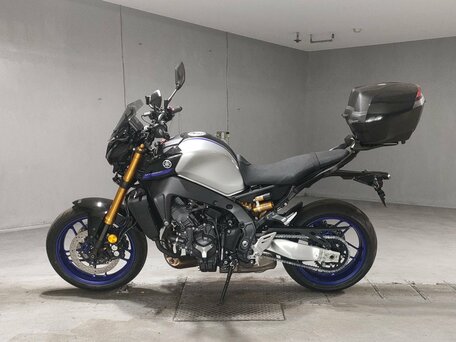 2024 Yamaha MT-09 (FZ-09), серый, 1280000 рублей, вид 3