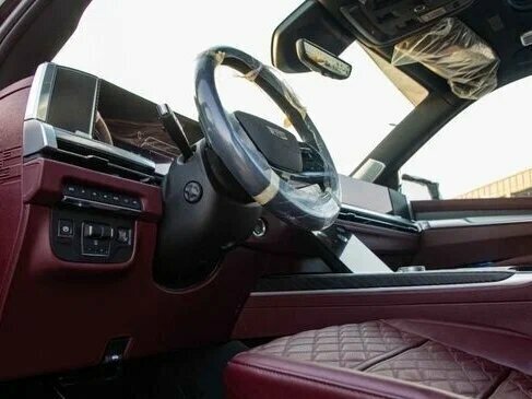 2025 Cadillac Escalade V Рестайлинг, чёрный, 26500000 рублей - вид 9