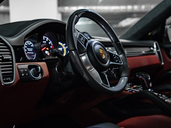 2021 Porsche Cayenne GTS Coupé III, серый, 11000000 рублей - вид 11