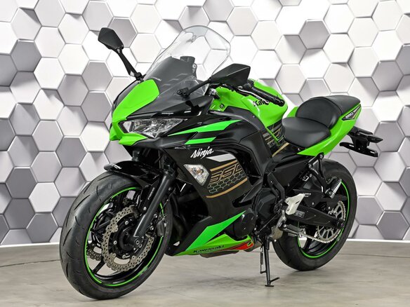 2020 Kawasaki Ninja 650, зелёный, 699000 рублей - вид 1