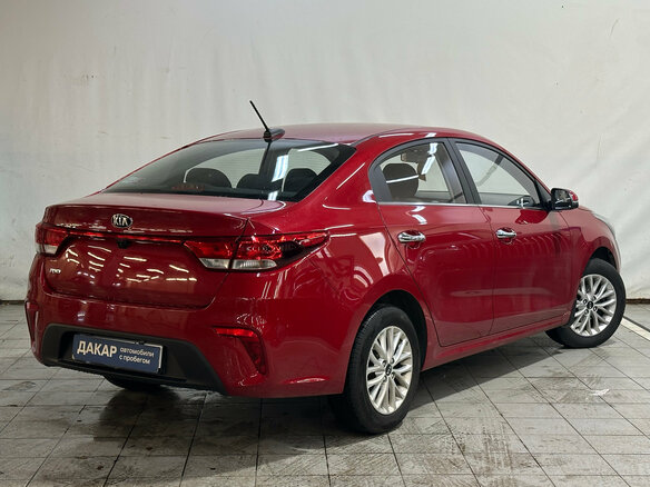 2020 Kia Rio IV, красный, 1470000 рублей - вид 2