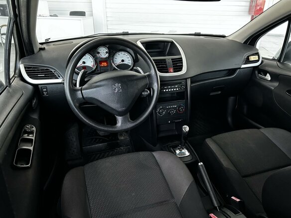 2009 Peugeot 207 I Рестайлинг, белый, 449000 рублей - вид 6